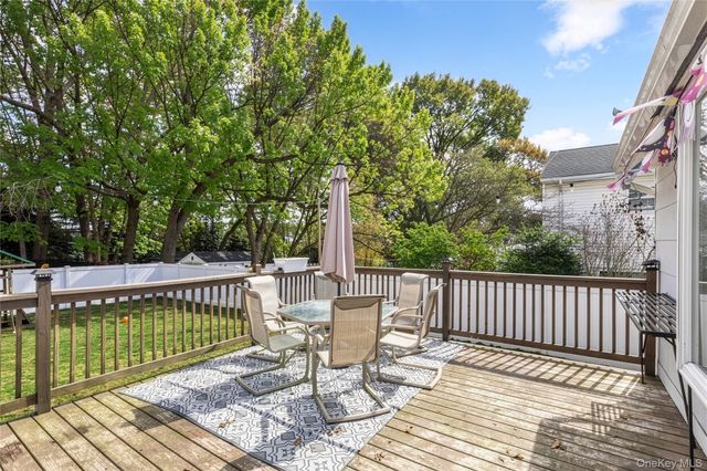 7 Mount McKinley Avenue, Farmingville, NY 11738