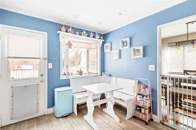 7 Mount McKinley Avenue, Farmingville, NY 11738