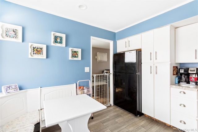 7 Mount McKinley Avenue, Farmingville, NY 11738