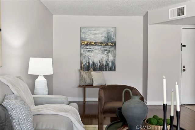 5412 Lindley Avenue 322, Encino, CA 91316