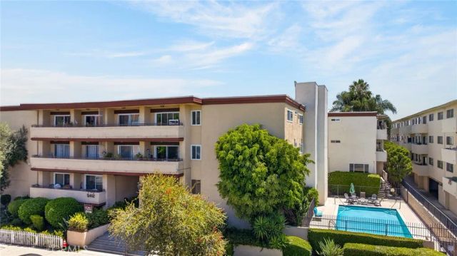 5412 Lindley Avenue 322, Encino, CA 91316