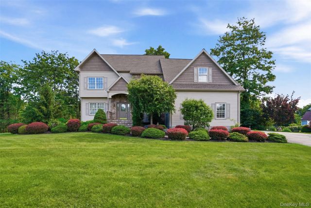5 Albertanna Court, Hopewell Junction, NY 12533