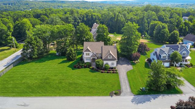 5 Albertanna Court, Hopewell Junction, NY 12533