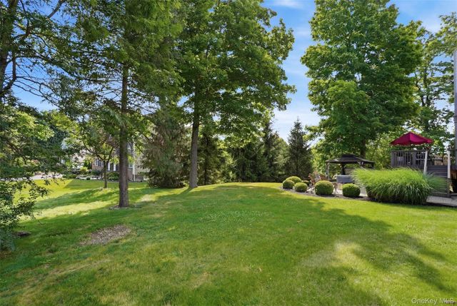 5 Albertanna Court, Hopewell Junction, NY 12533