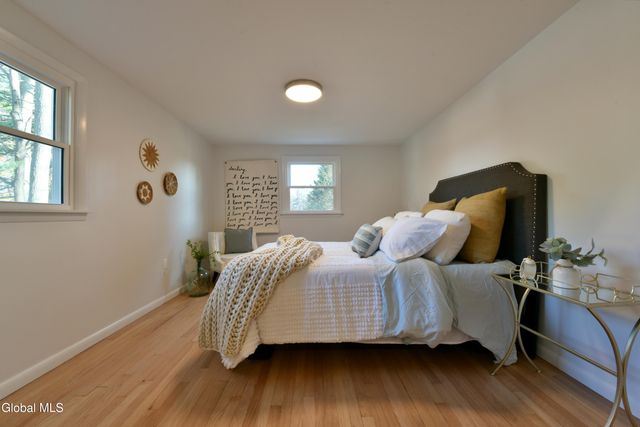 871 Maxwell Drive, Niskayuna, NY 12309