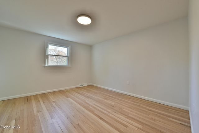 871 Maxwell Drive, Niskayuna, NY 12309