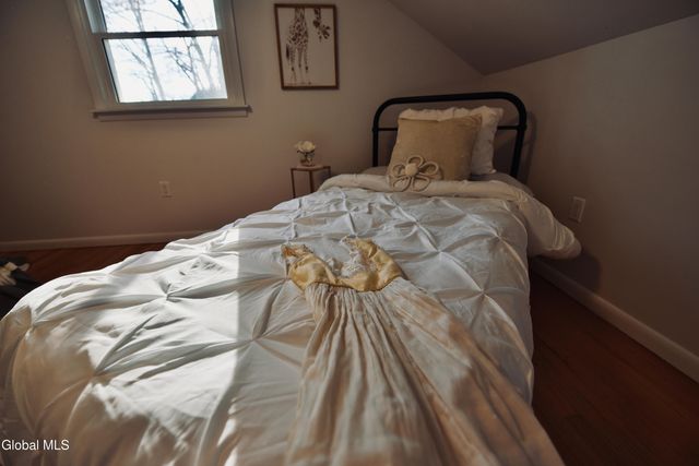 871 Maxwell Drive, Niskayuna, NY 12309