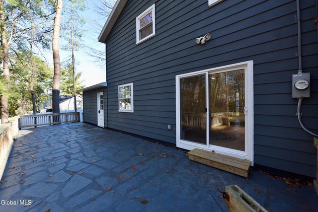 871 Maxwell Drive, Niskayuna, NY 12309