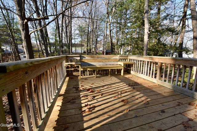 871 Maxwell Drive, Niskayuna, NY 12309