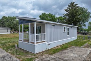 17 Sunset Lane, Fenton Charter Township, MI 48430