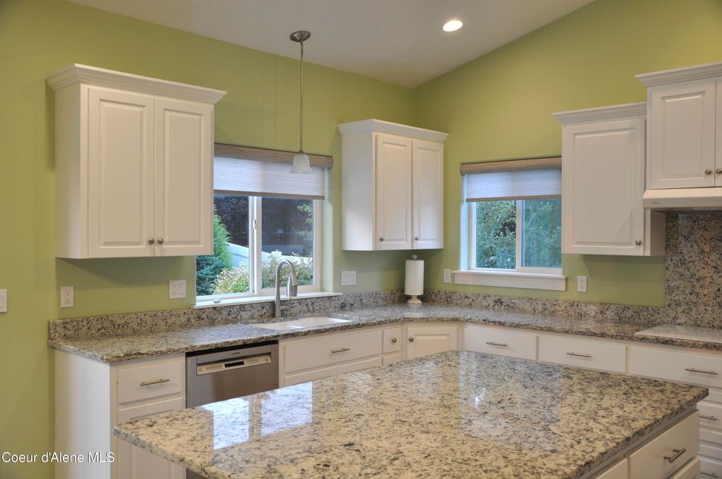 10723 N Murcia LN, Hayden, ID 83835 photo 3