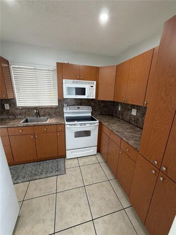 8867 SW 25th Street 8867, Miami, FL 33165