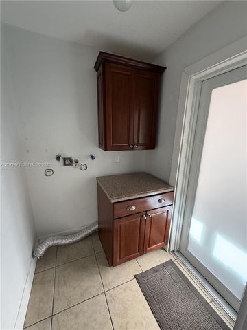 8867 SW 25th Street 8867, Miami, FL 33165