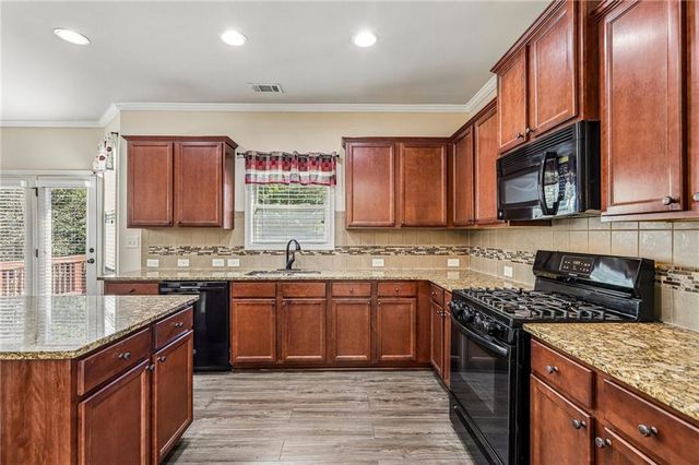 202 Inverness Avenue, Newnan, GA 30263