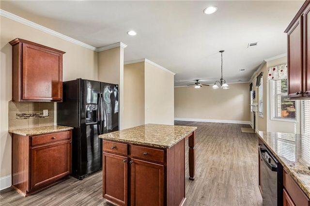 202 Inverness Avenue, Newnan, GA 30263