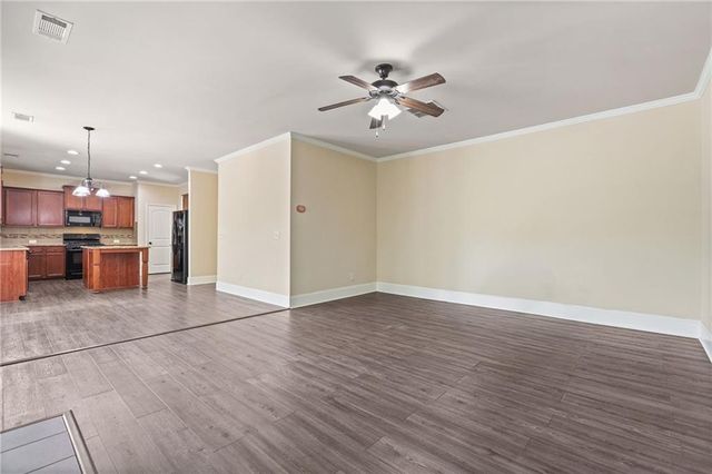 202 Inverness Avenue, Newnan, GA 30263