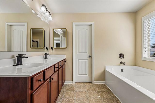 202 Inverness Avenue, Newnan, GA 30263
