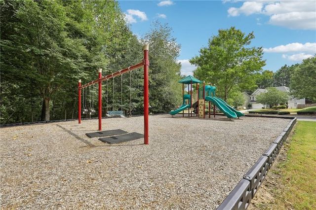 202 Inverness Avenue, Newnan, GA 30263