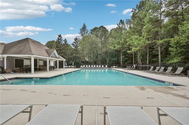 202 Inverness Avenue, Newnan, GA 30263