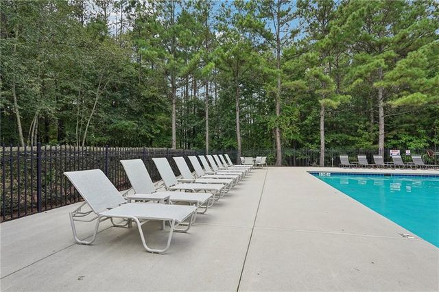 202 Inverness Avenue, Newnan, GA 30263
