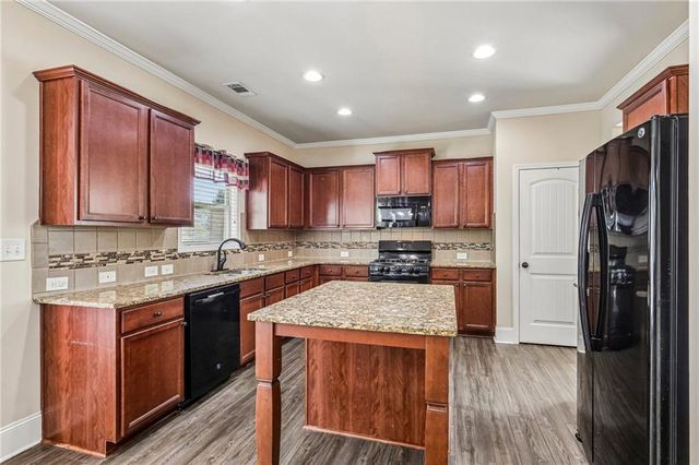 202 Inverness Avenue, Newnan, GA 30263
