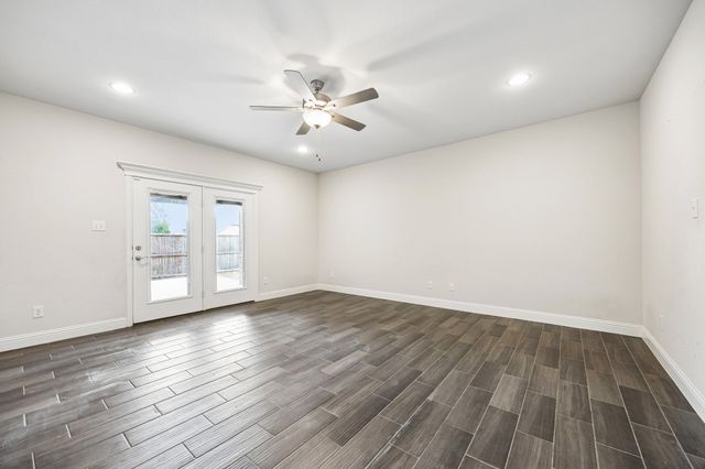 344 Cyprus Grove Drive, Lavon, TX 75166