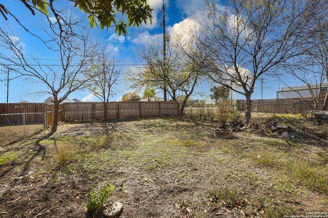 9646 Bratton, San Antonio, TX 78245