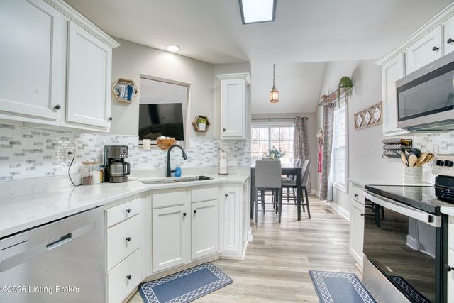 3078 Barlows Brook Rd, Shelbyville, KY 40065