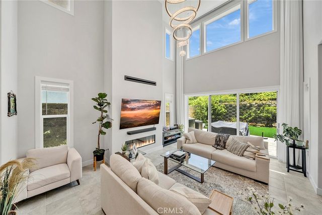 241 Burwood, Lake Forest, CA 92630