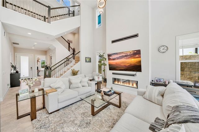 241 Burwood, Lake Forest, CA 92630