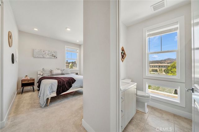 241 Burwood, Lake Forest, CA 92630