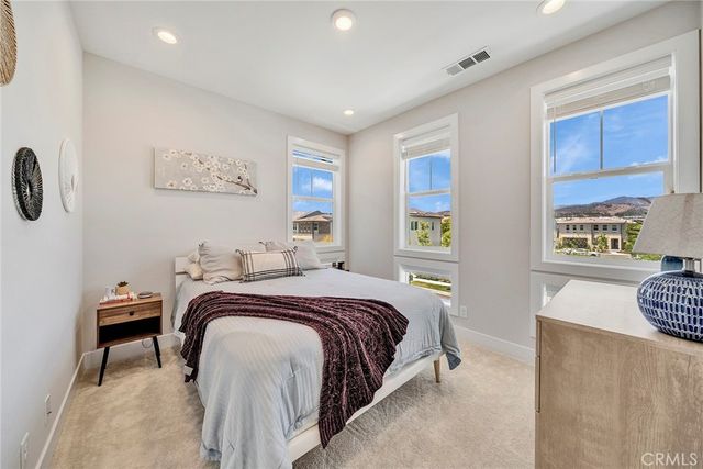 241 Burwood, Lake Forest, CA 92630
