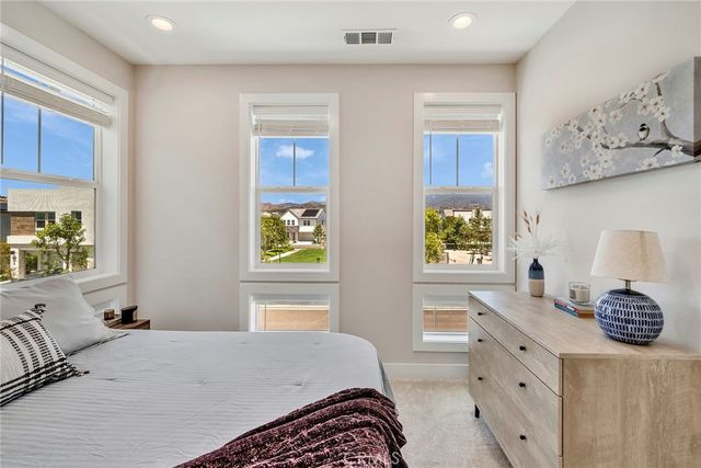 241 Burwood, Lake Forest, CA 92630