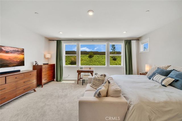 241 Burwood, Lake Forest, CA 92630