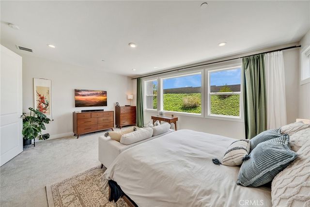 241 Burwood, Lake Forest, CA 92630
