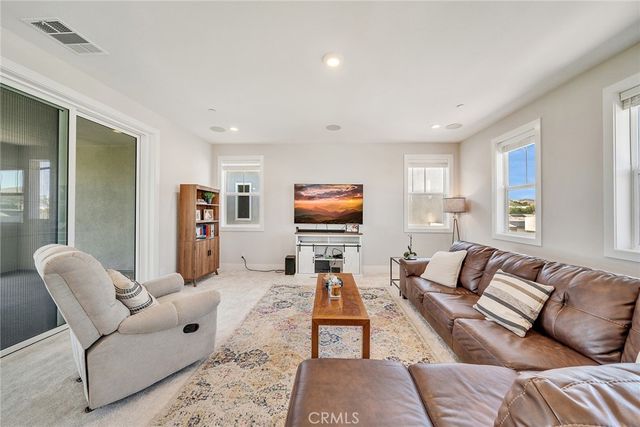 241 Burwood, Lake Forest, CA 92630
