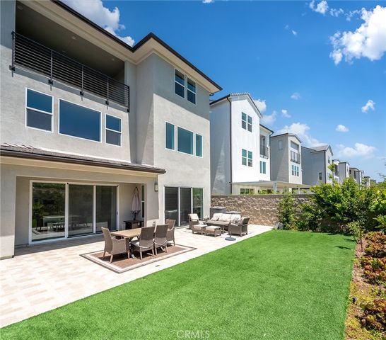 241 Burwood, Lake Forest, CA 92630