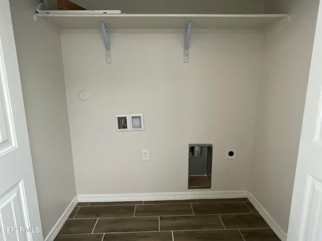 517 La Entrada Circle, Santa Teresa, NM 88008