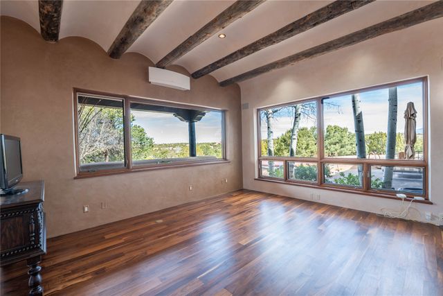 26 Estates Drive, Santa Fe, NM 87506