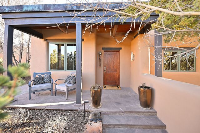 26 Estates Drive, Santa Fe, NM 87506