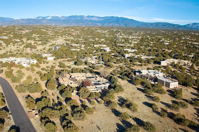 26 Estates Drive, Santa Fe, NM 87506