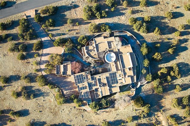 26 Estates Drive, Santa Fe, NM 87506