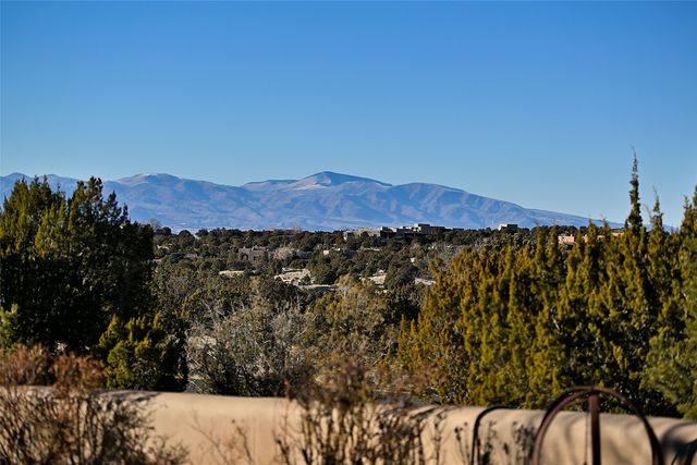 26 Estates Drive, Santa Fe, NM 87506