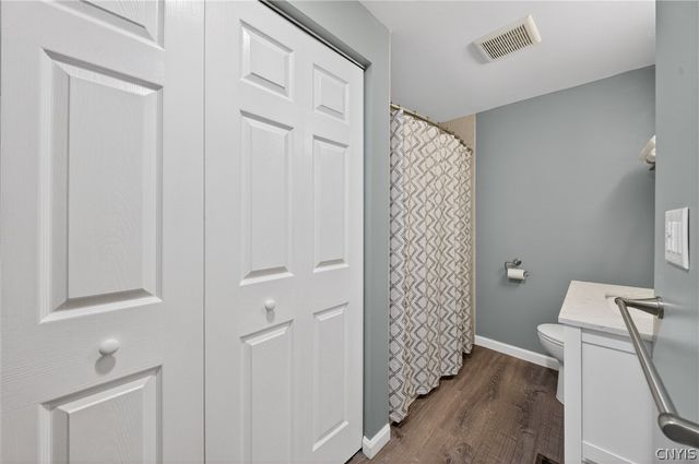 6143 Palisades Dr, Cicero, NY 13039