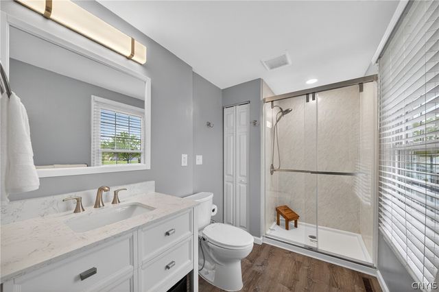6143 Palisades Dr, Cicero, NY 13039