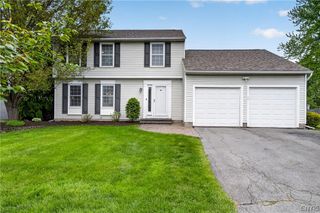 6143 Palisades Dr, Cicero, NY 13039
