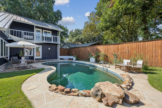 9427 Hobart Street, Dallas, TX 75218