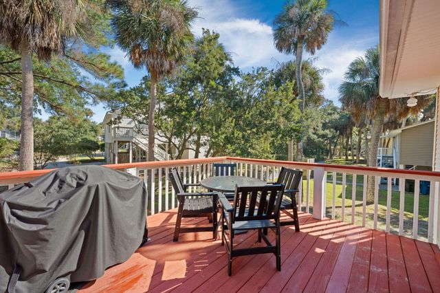 607 Portia Street, Edisto Island, SC 29438
