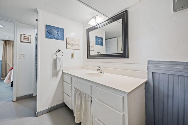 607 Portia Street, Edisto Island, SC 29438