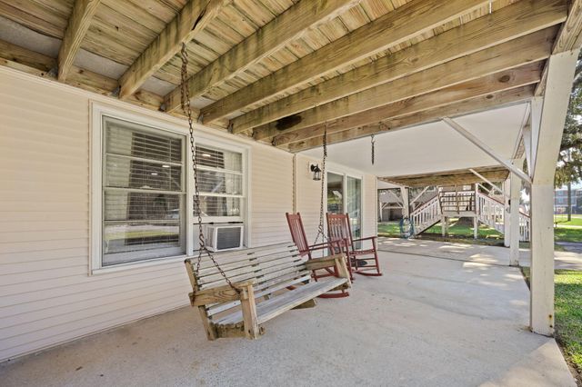 607 Portia Street, Edisto Island, SC 29438